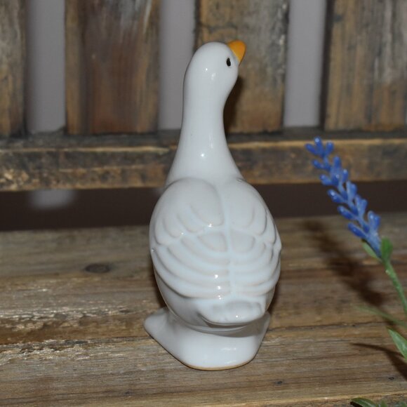 Vintage Little Ceramic White Goose Figurine Country Cottage Farmhouse Decor - Picture 6 of 11